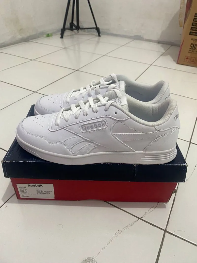 Sepatu reebok  photo 1