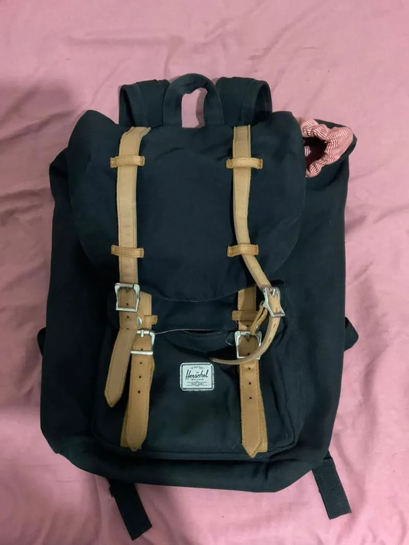 ​[PRELOVED] Tas Ransel Herschel Supply Co. - Hitam Original photo 1