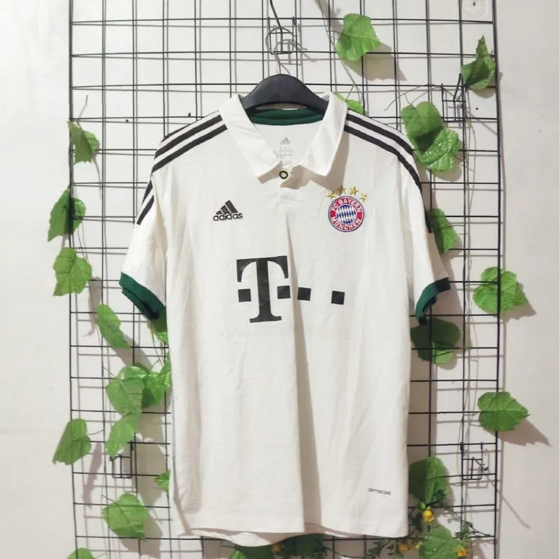 Bayern Munchen Away Shirt/Jersey 2013 - 2014 photo 1