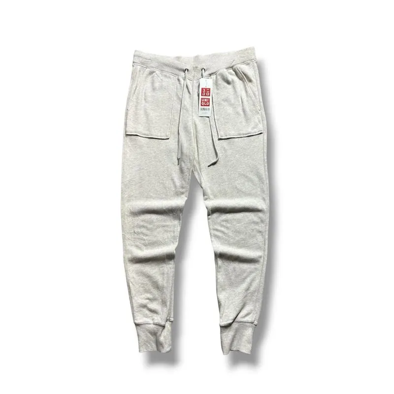 Uniqlo Joggerpants  photo 1