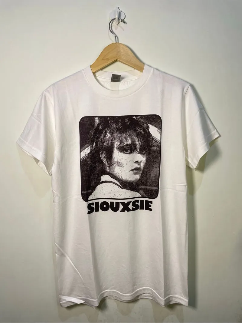 •TSHIRT - SIOUXSIE photo 1