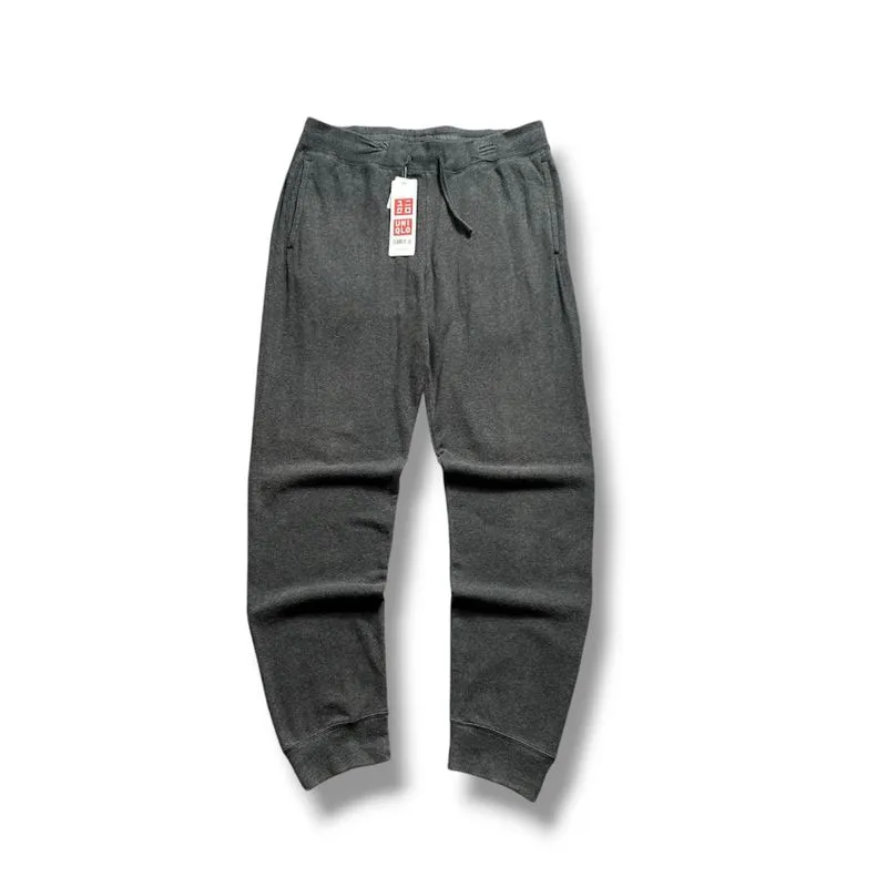 Uniqlo Joggerpants  photo 1