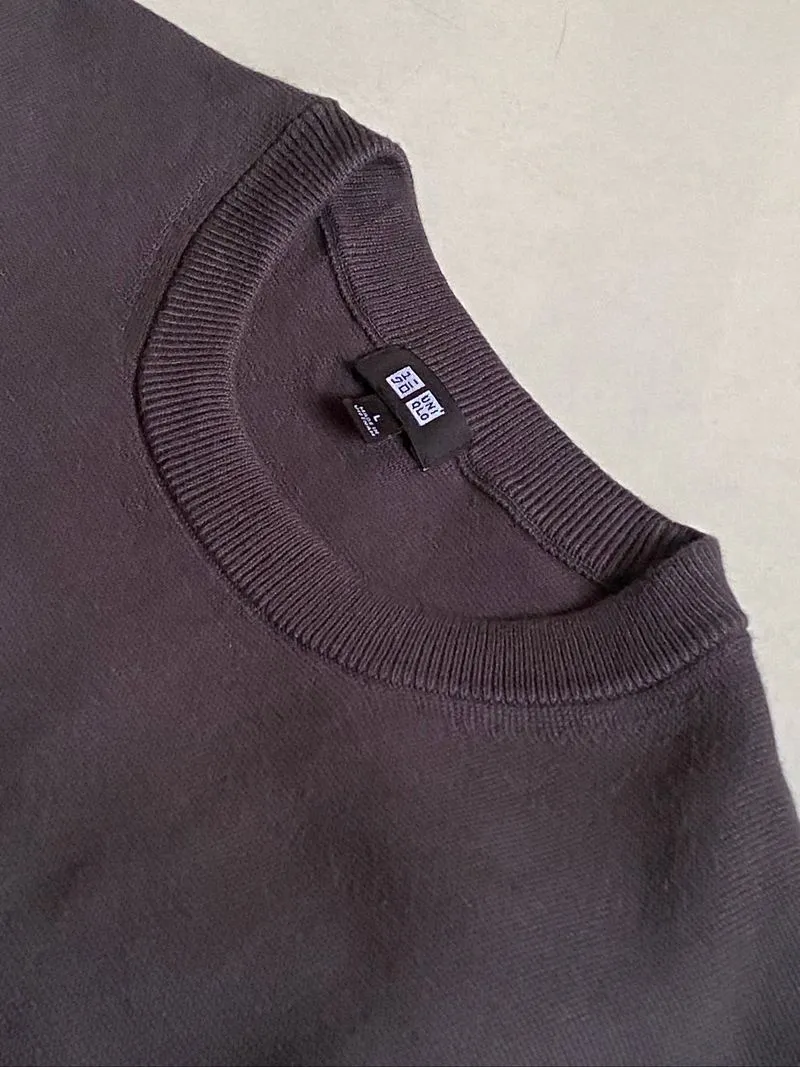 Uniqlo Sweatshirt photo 1