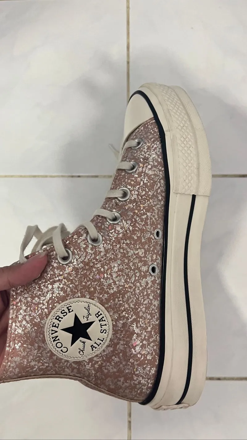 converse photo 1