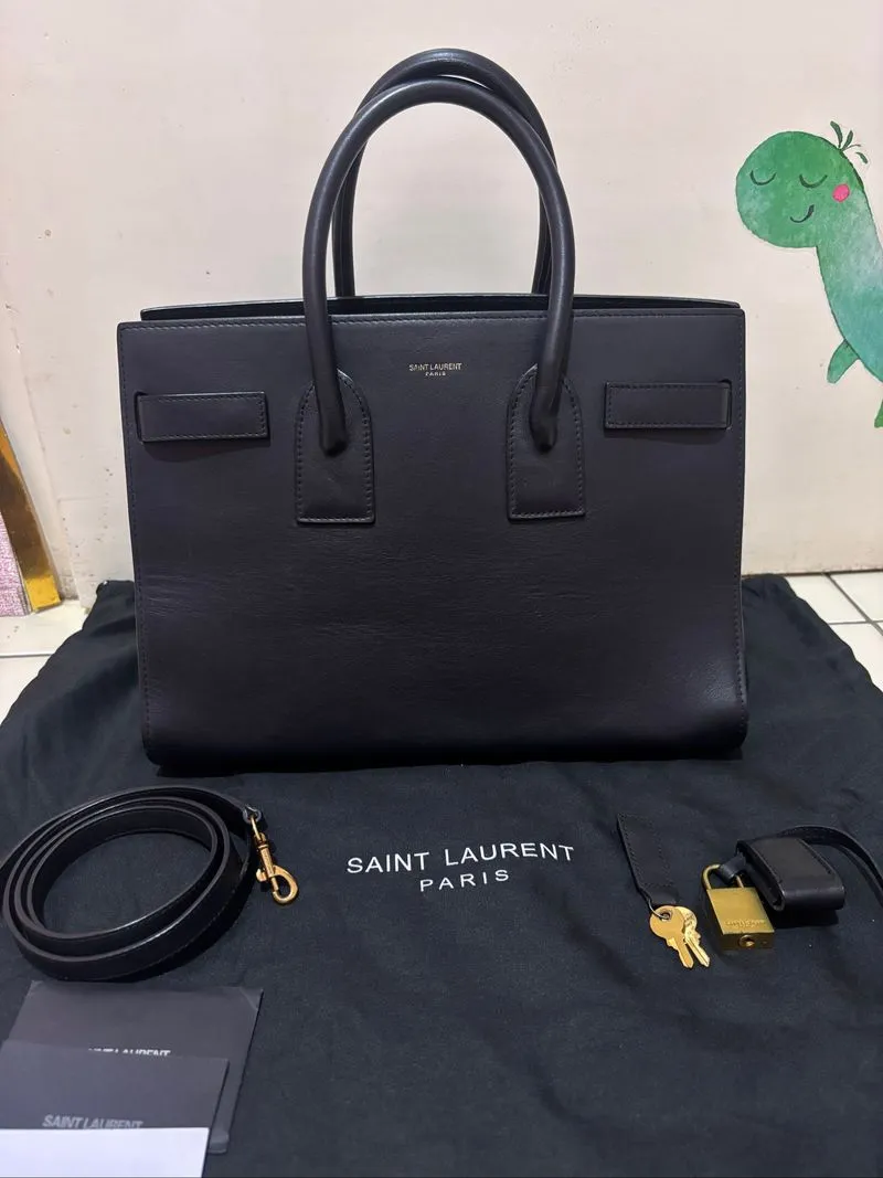 ysl sac de jour photo 1