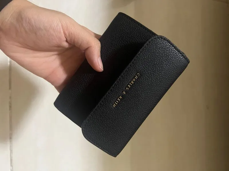 Charles and Keith Casual Wallet Wanita black Preloved