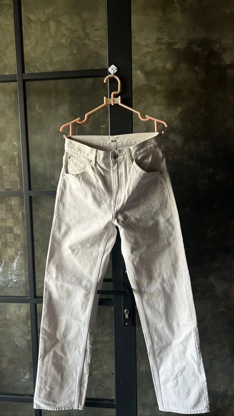 white baggy jeans from uniqlo  photo 1