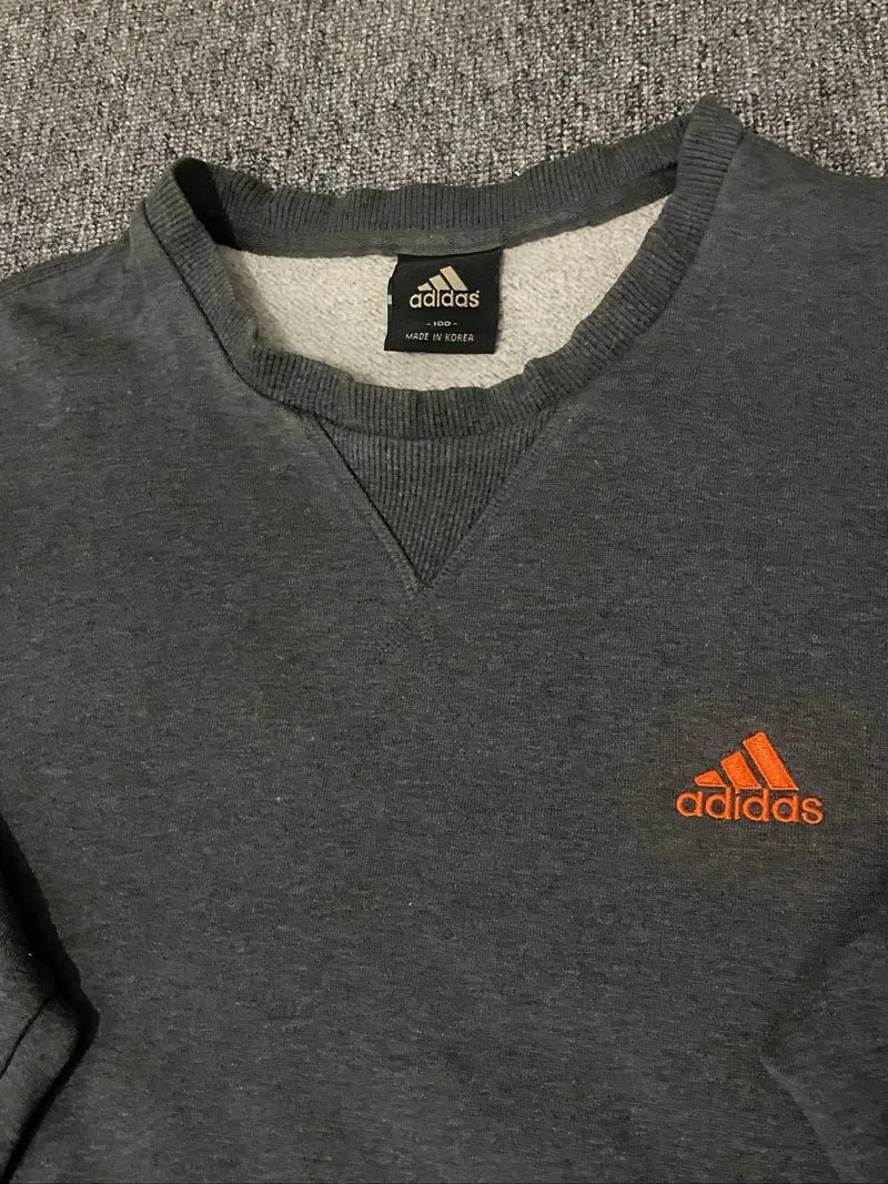 CN adidas photo 1