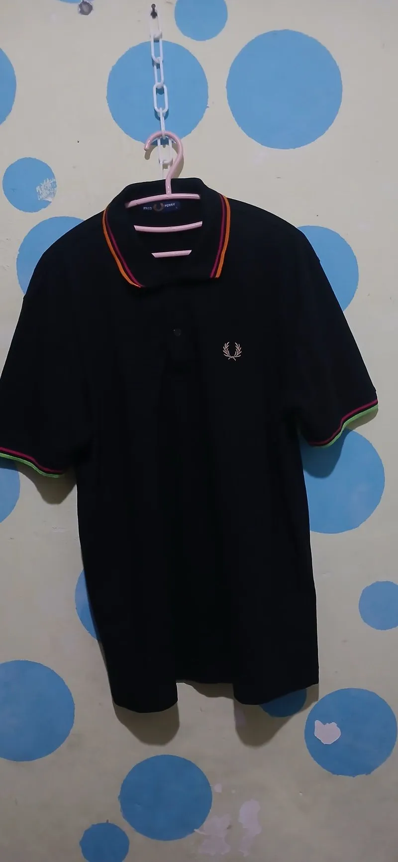 kaos ber kerah freed pery photo 1