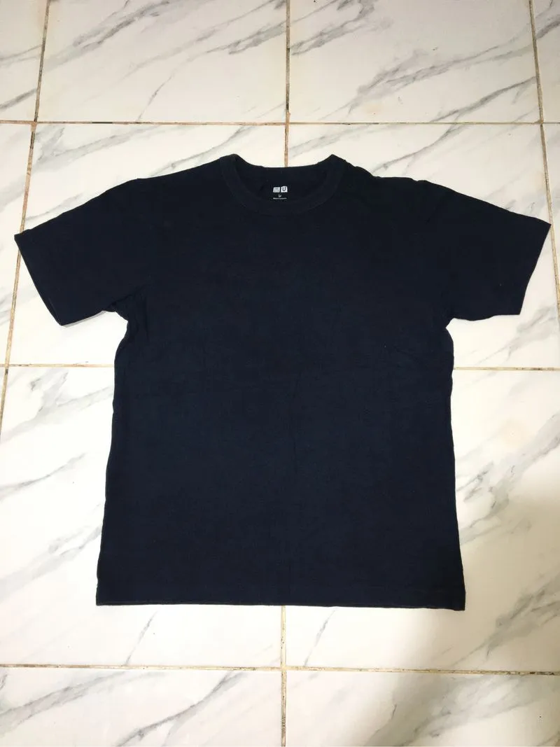 Tshirt Uniqlo photo 1
