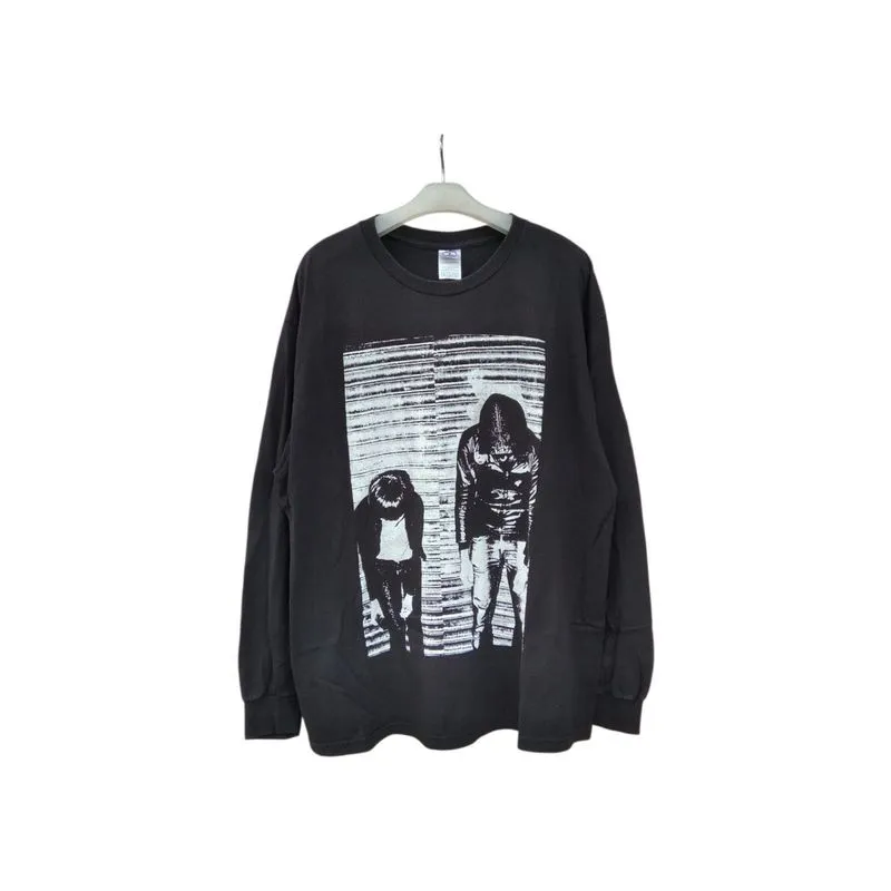 Crystal castles photo 1