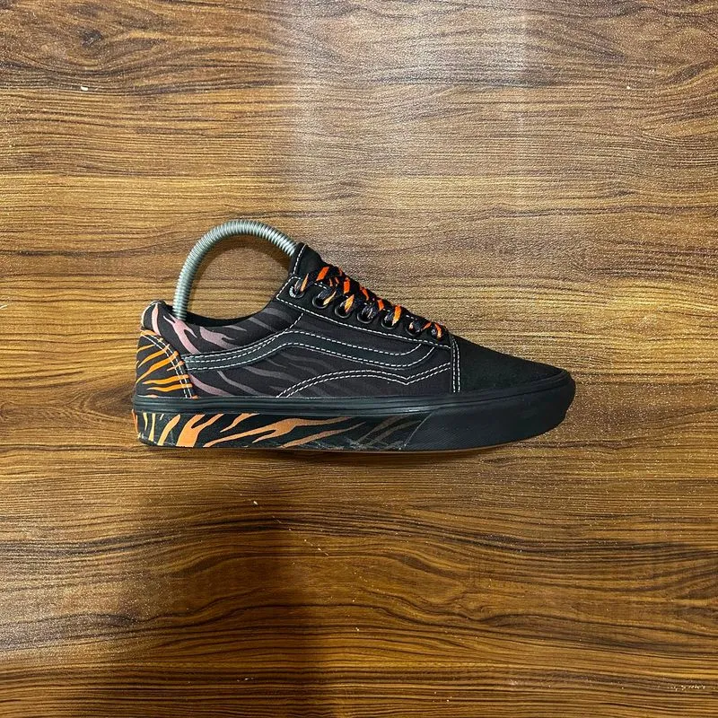 Vans OS Comfycush x Discovery inc "Project Cat" photo 1