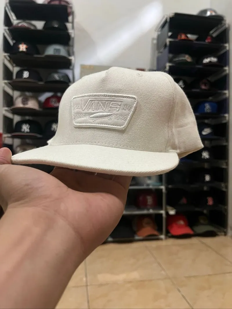 Topi Vans photo 1