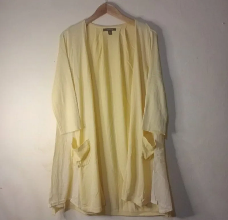 [PRELOVED] OUTER CARLA BRUNI AA photo 1