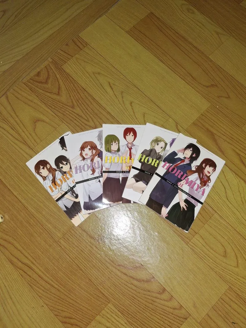 Horimiya (Hori & Miyamura) Vol 6 (PRELOVED) photo 1