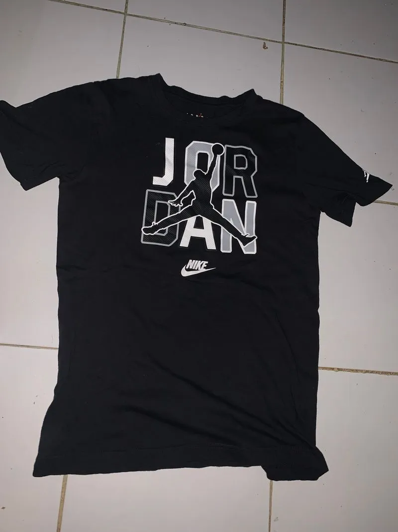 Nike Air Jordan Sportswear Casual T-shirt Pria white black photo 1