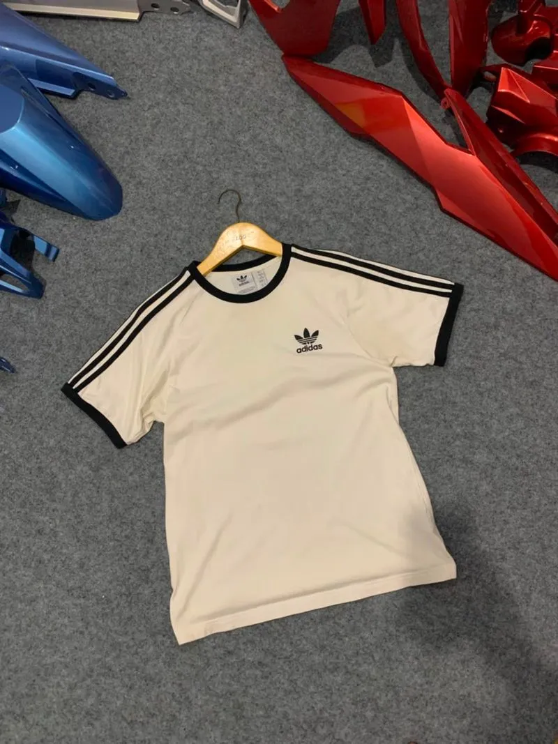 T-shirt Adidas  photo 1