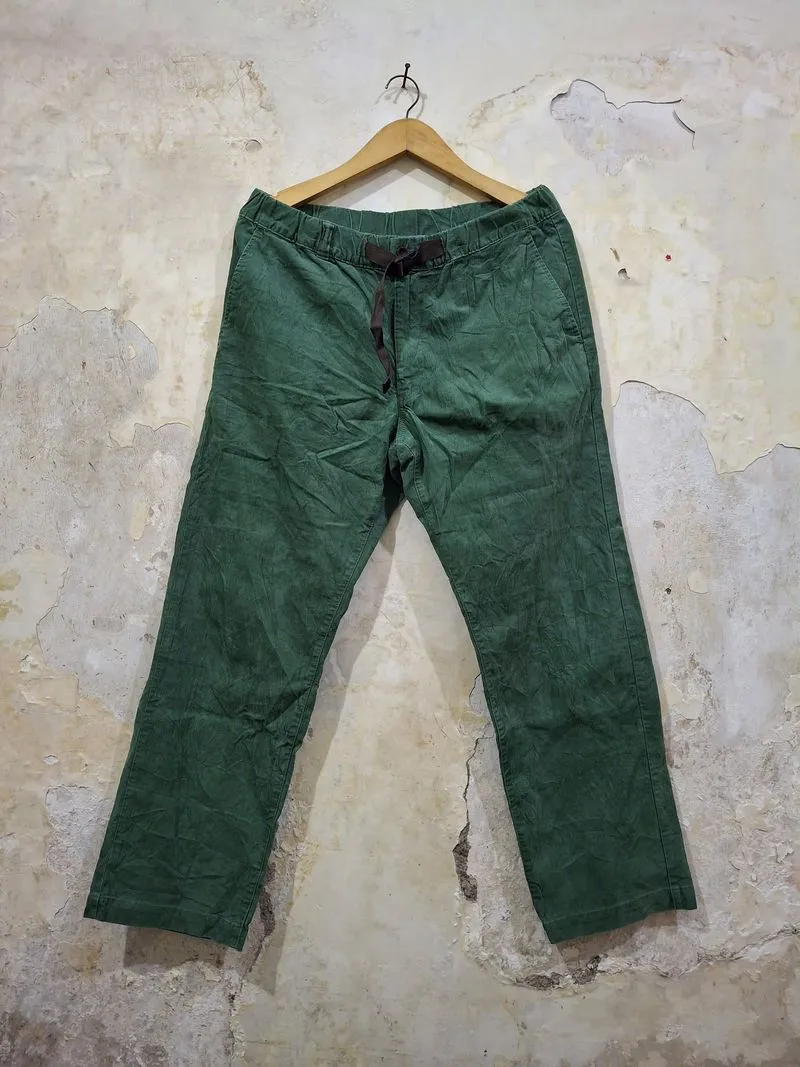 UNIQLO CORDUROY ULTILITY PANTS photo 1