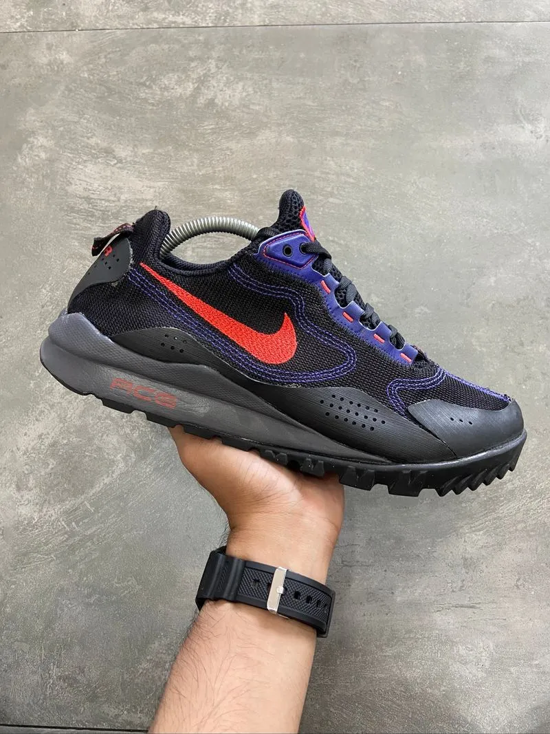 Vintage 2008 Nike ACG WildEdge Black Violet Red Original photo 1