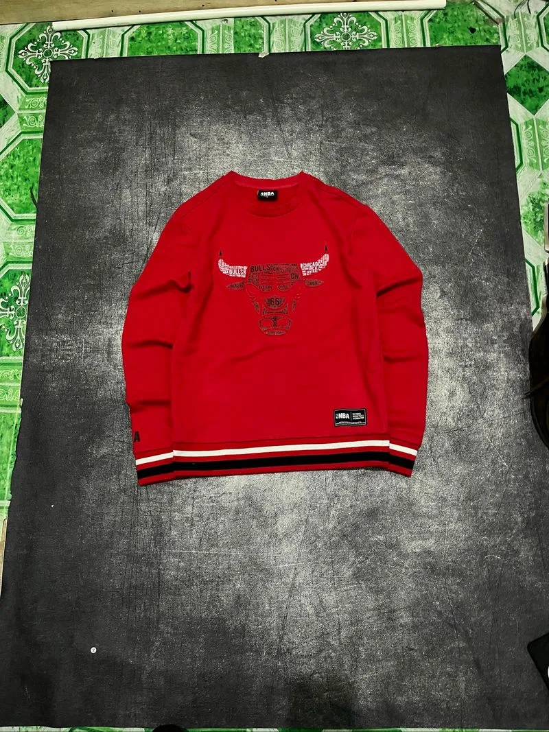 Crewneck nba x chicago bulls photo 1