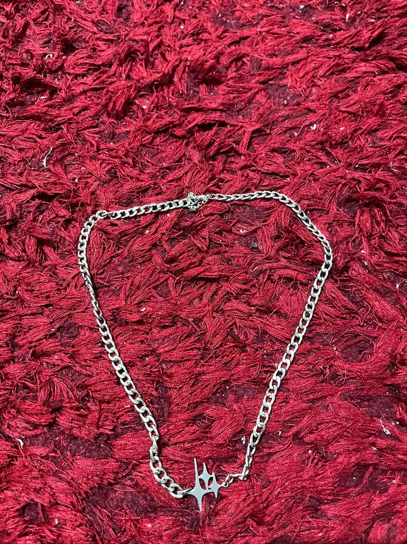 basic rikaelaa necklace photo 1