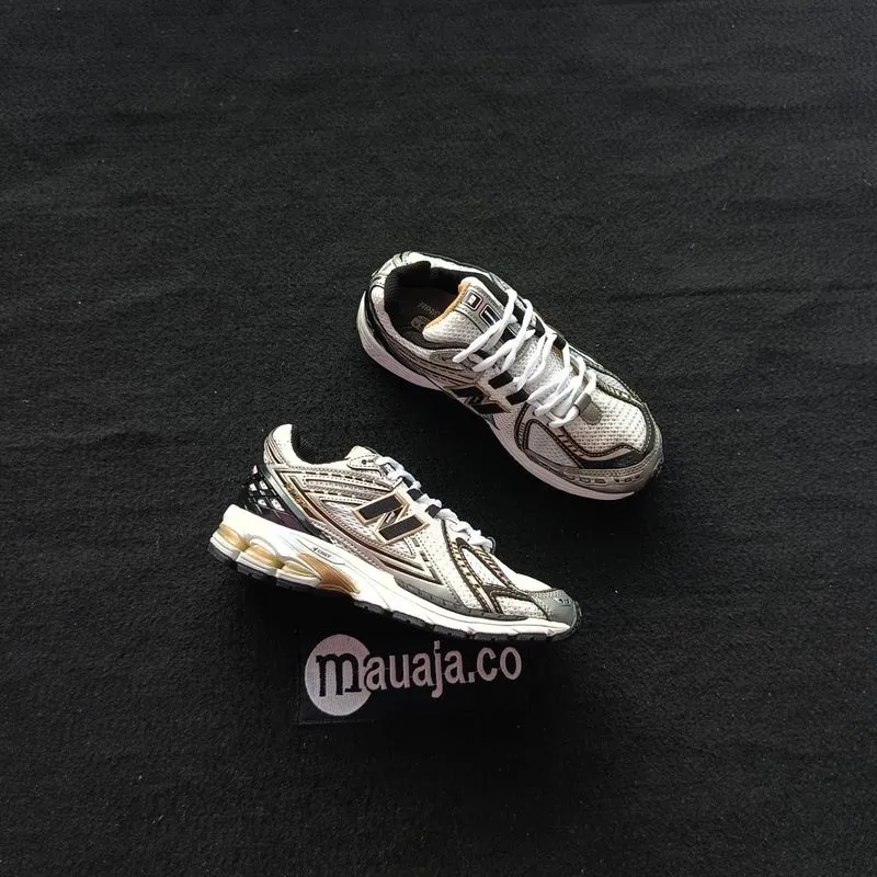New Balance 1906R White Gold Metallic photo 1