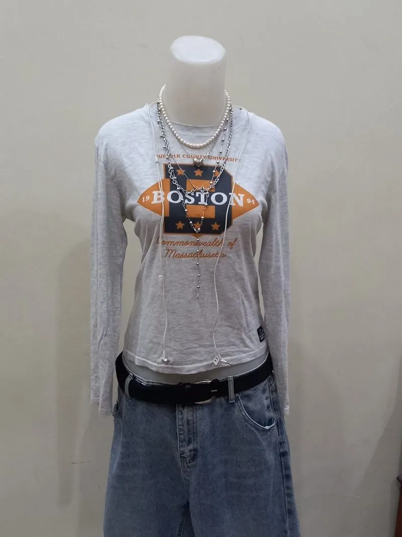 Vintage Graphic Boston University Tee photo 1