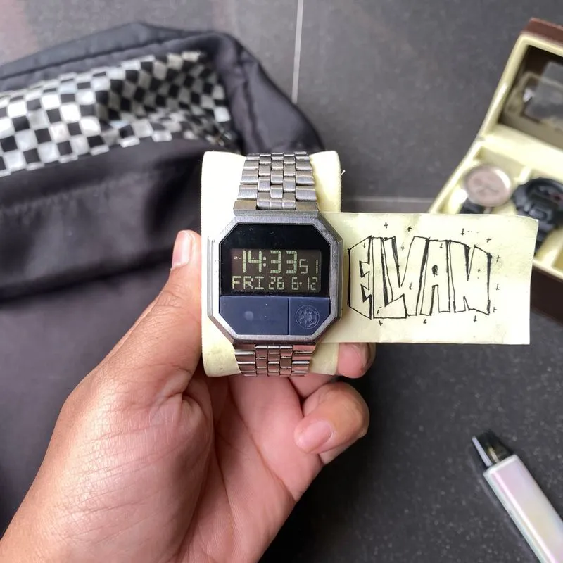 NIXON RE-RUN SILVER photo 1