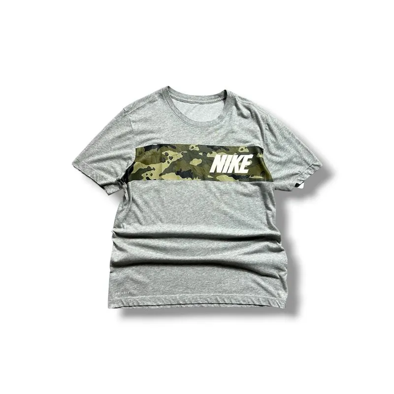Nike camo t-shirt  photo 1
