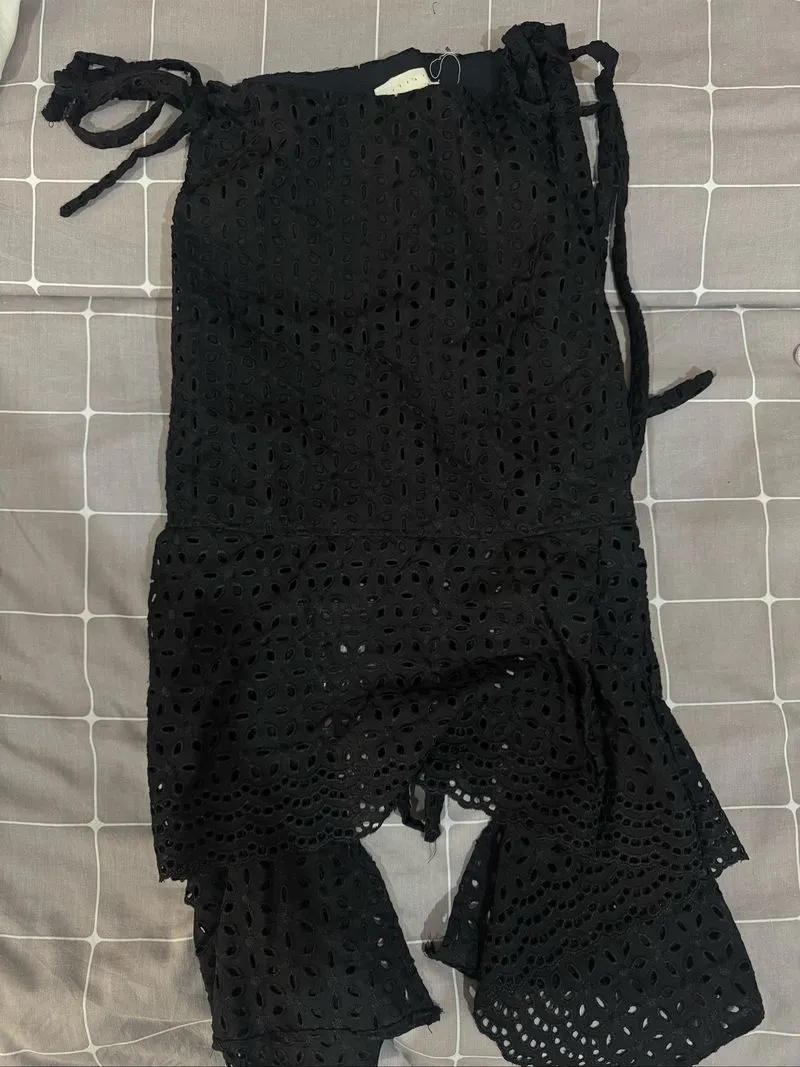 black top  photo 1