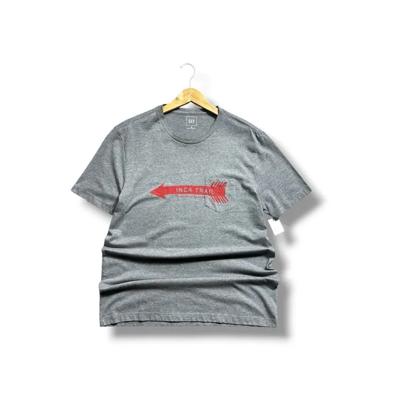GAP official t-shirt  photo 1
