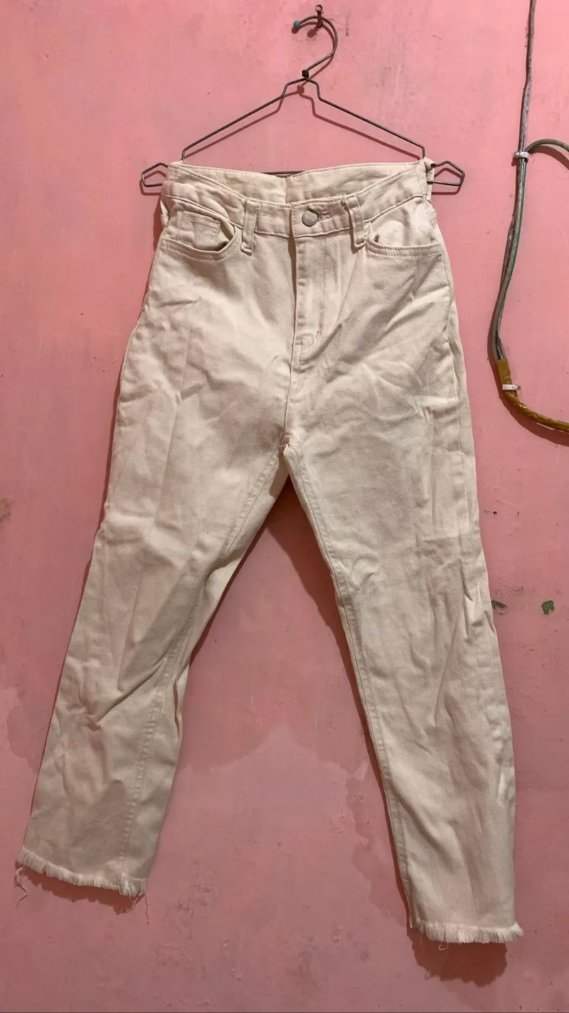 jeans broken white  photo 1