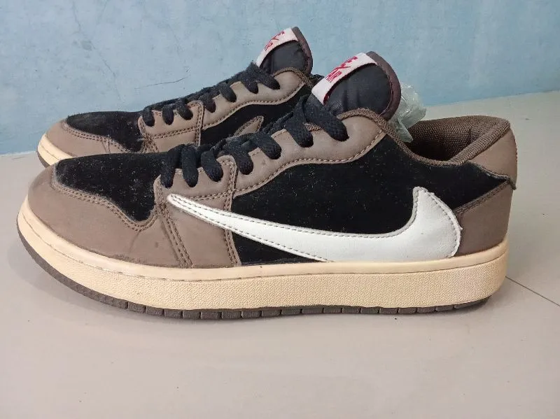Nike Air Jordan 1 Low Traviscot Mocha photo 1