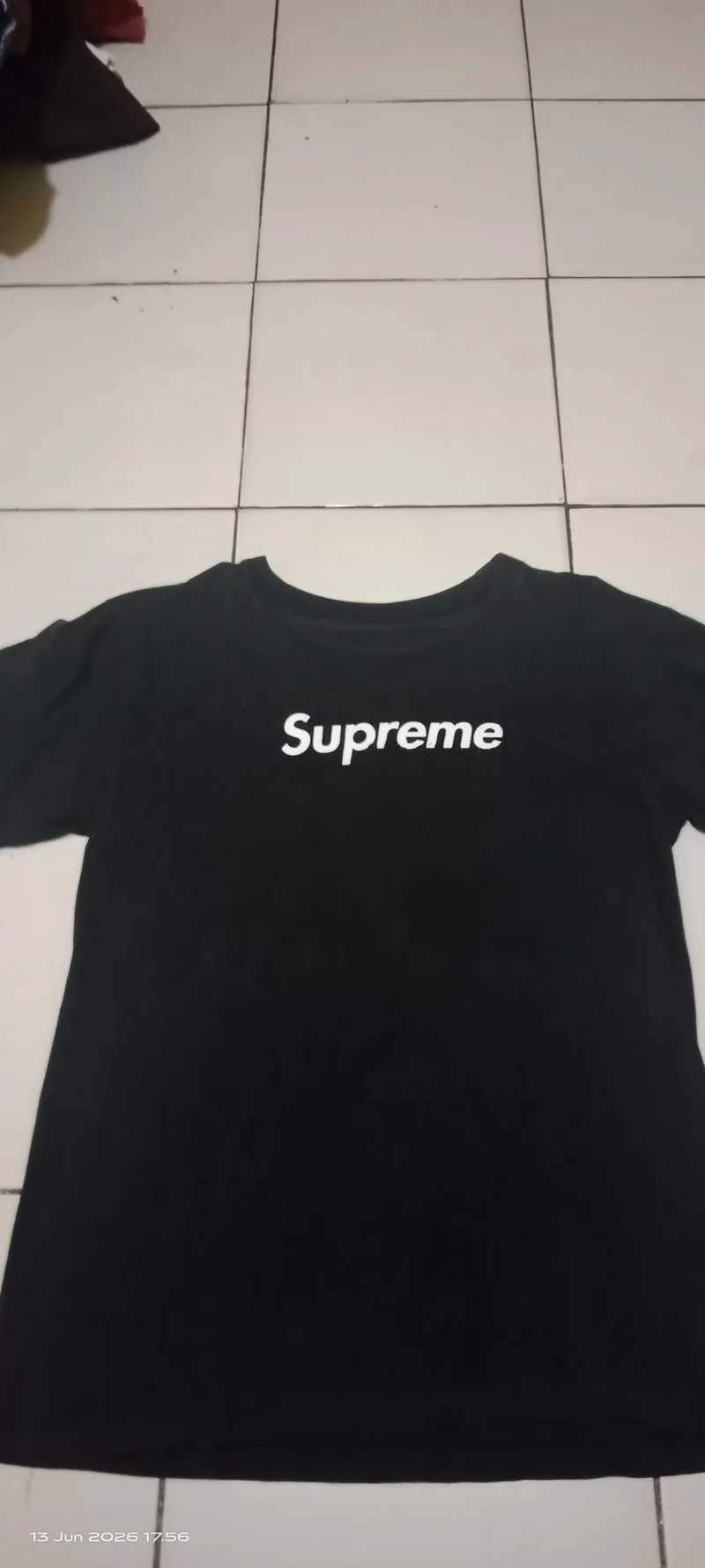 T-Shirt Supreme  photo 1