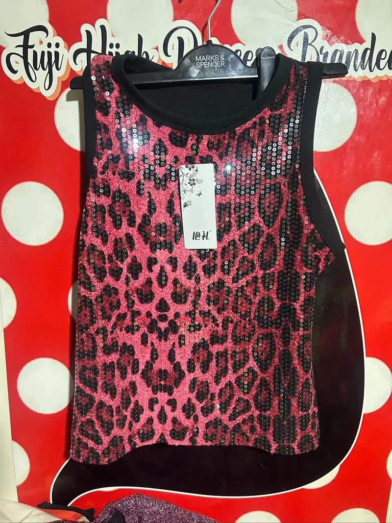 red leopard sequin photo 1