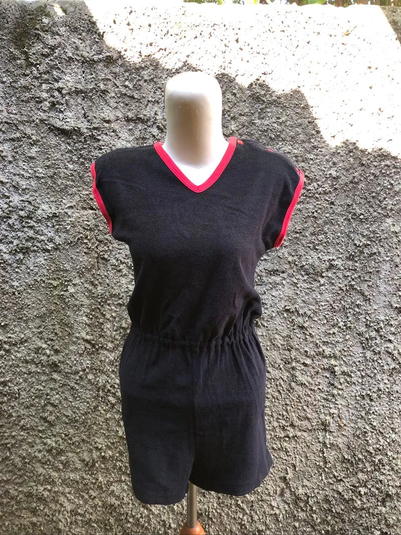 Black velvet sleeveless romper  photo 1