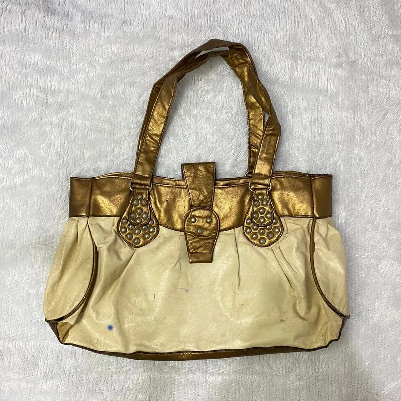 gold vintage stude shoulderbag photo 1