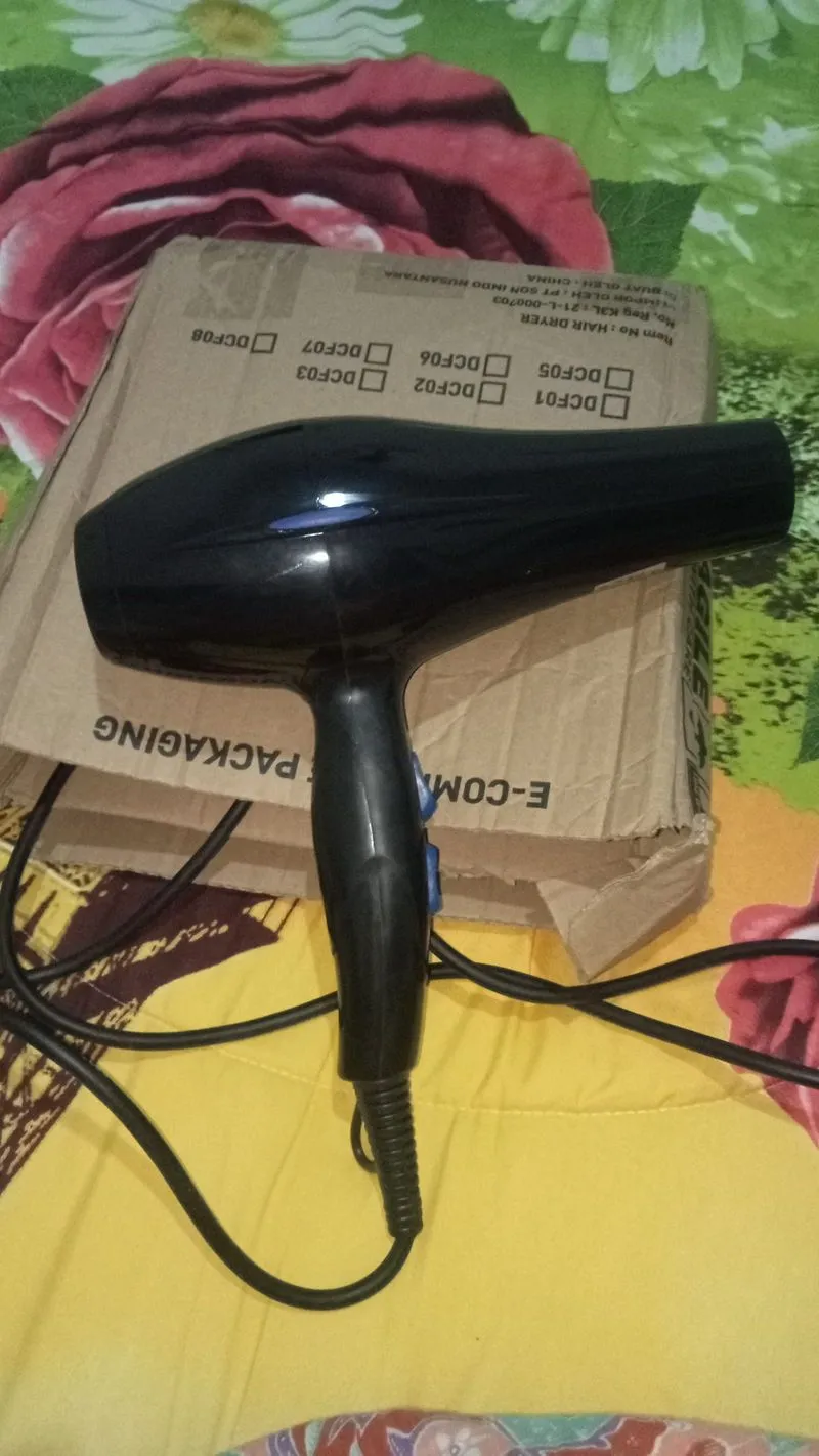 Hair dryer  photo 1