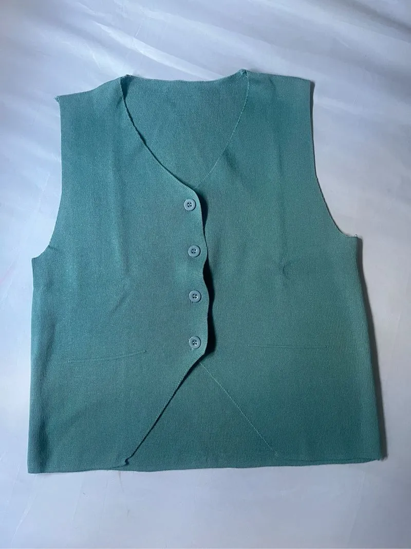 Vest knit photo 1