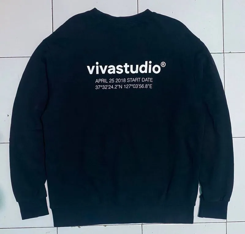 VIVA STUDIO Location Crewneck (Black) photo 1