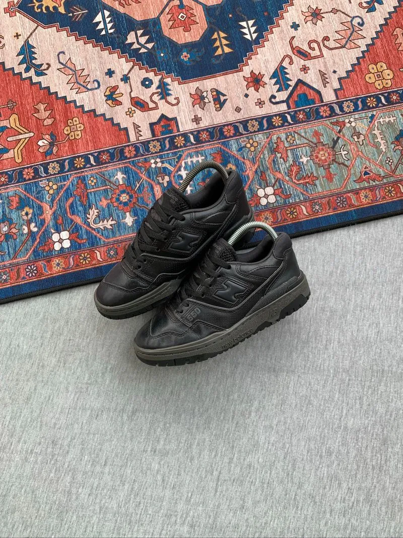 New Balance 550 Triple Black photo 1
