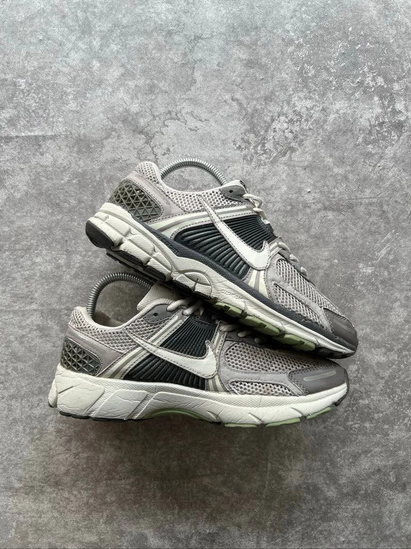 Nike Zoom Vomero 5 Cobblestone photo 1