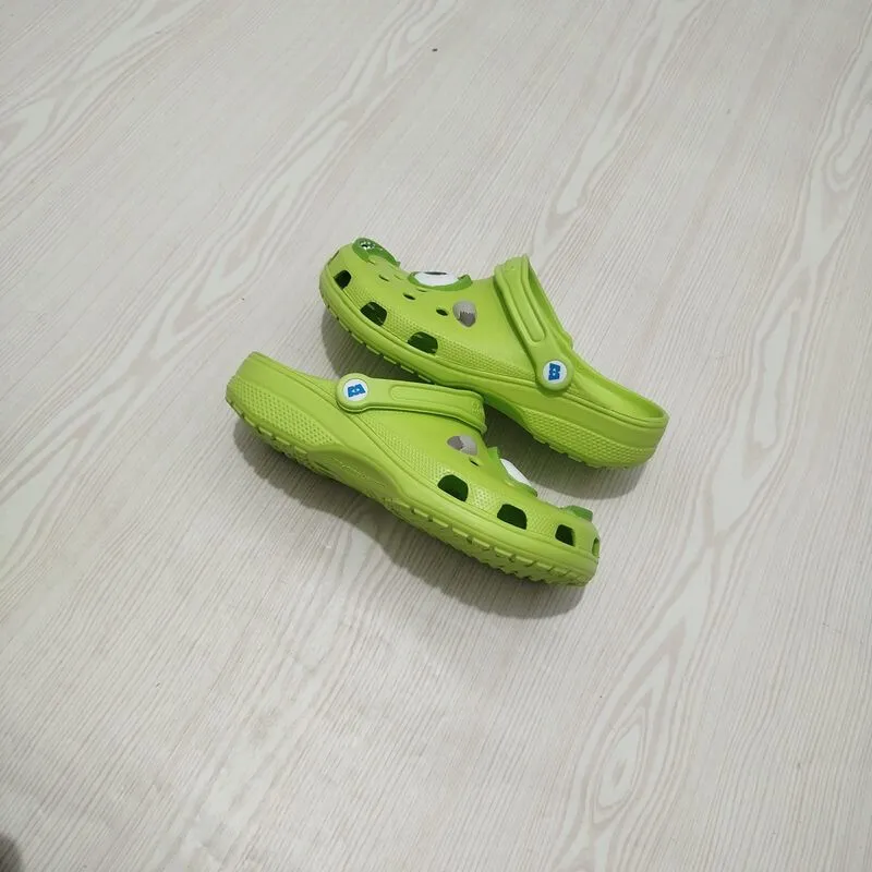Crocs photo 1