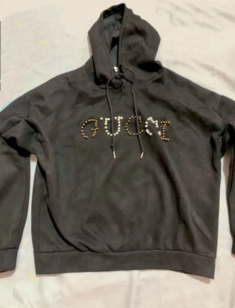 sweater black's photo 1