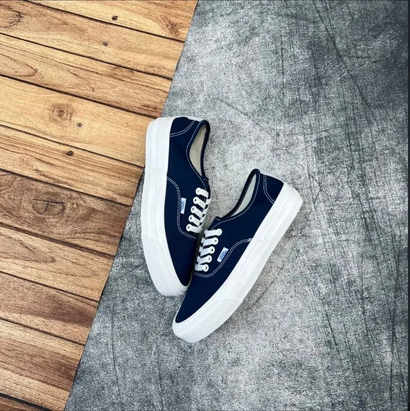 [Termurah] Sneakers - Vans Authentic Black White photo 1