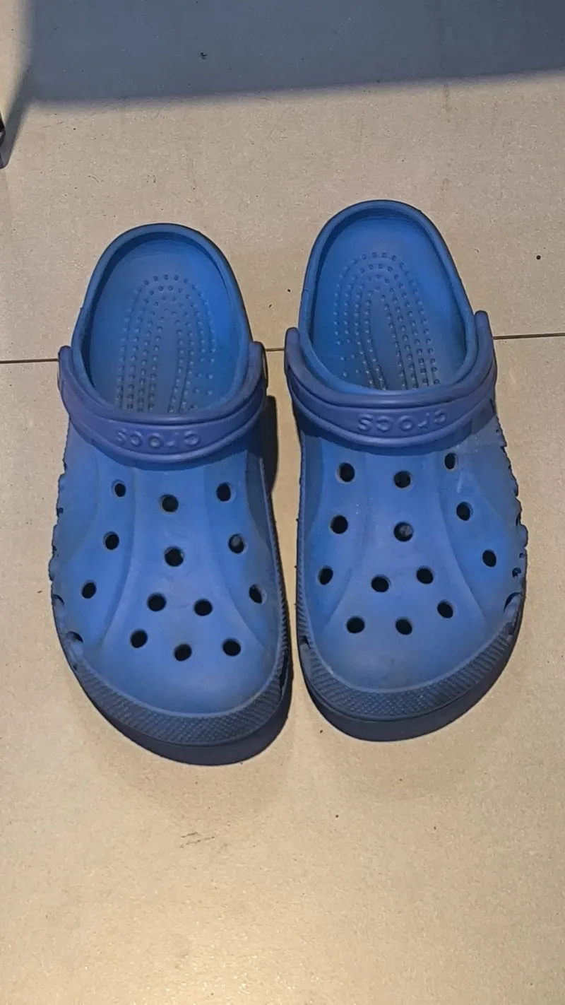 crocs photo 1