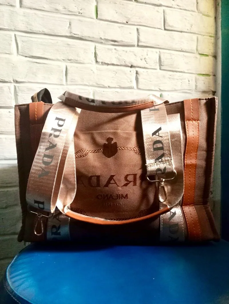 Totebag ala² Prada photo 1