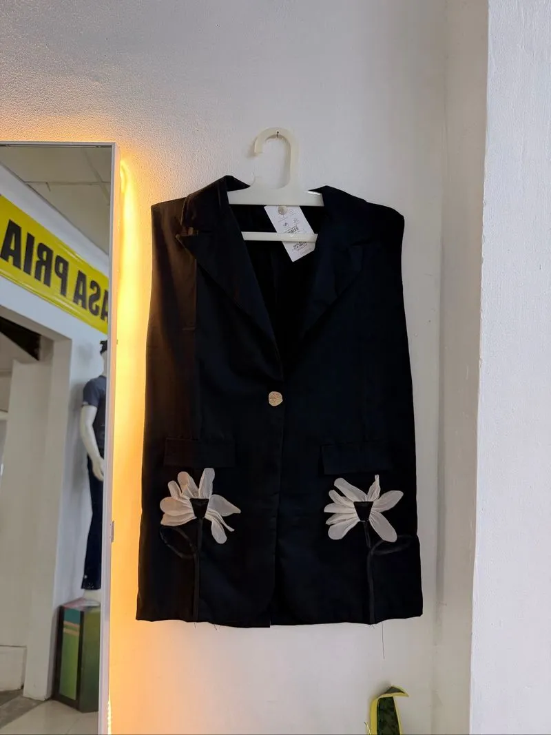 Vest Blazer Wanita Hitam Floral Applique Korean Style photo 1