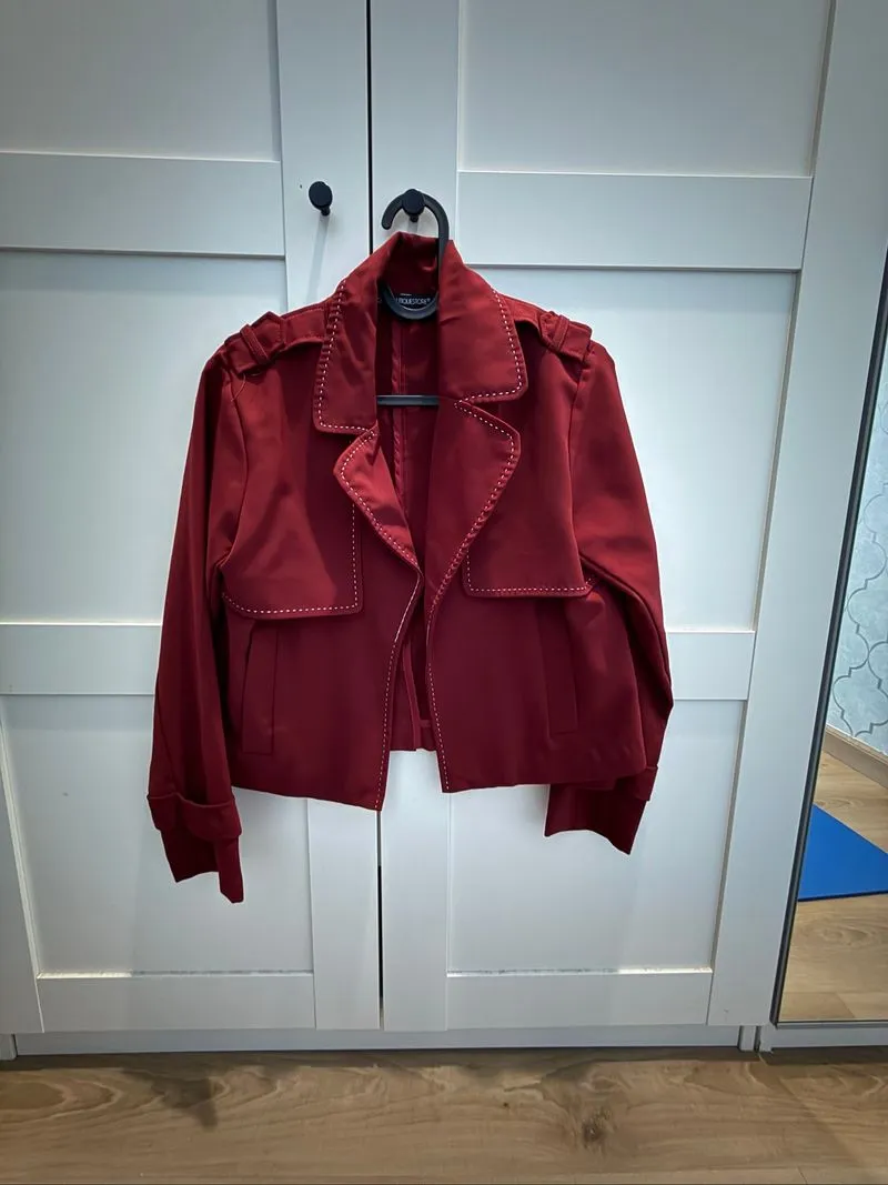 blazer maroon merk lookbeautiquestore ( trenchcoat ) photo 1