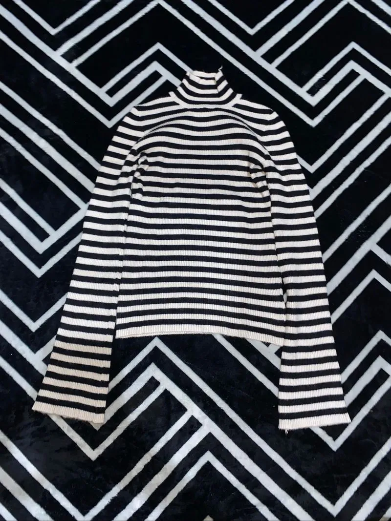 striped knit photo 1